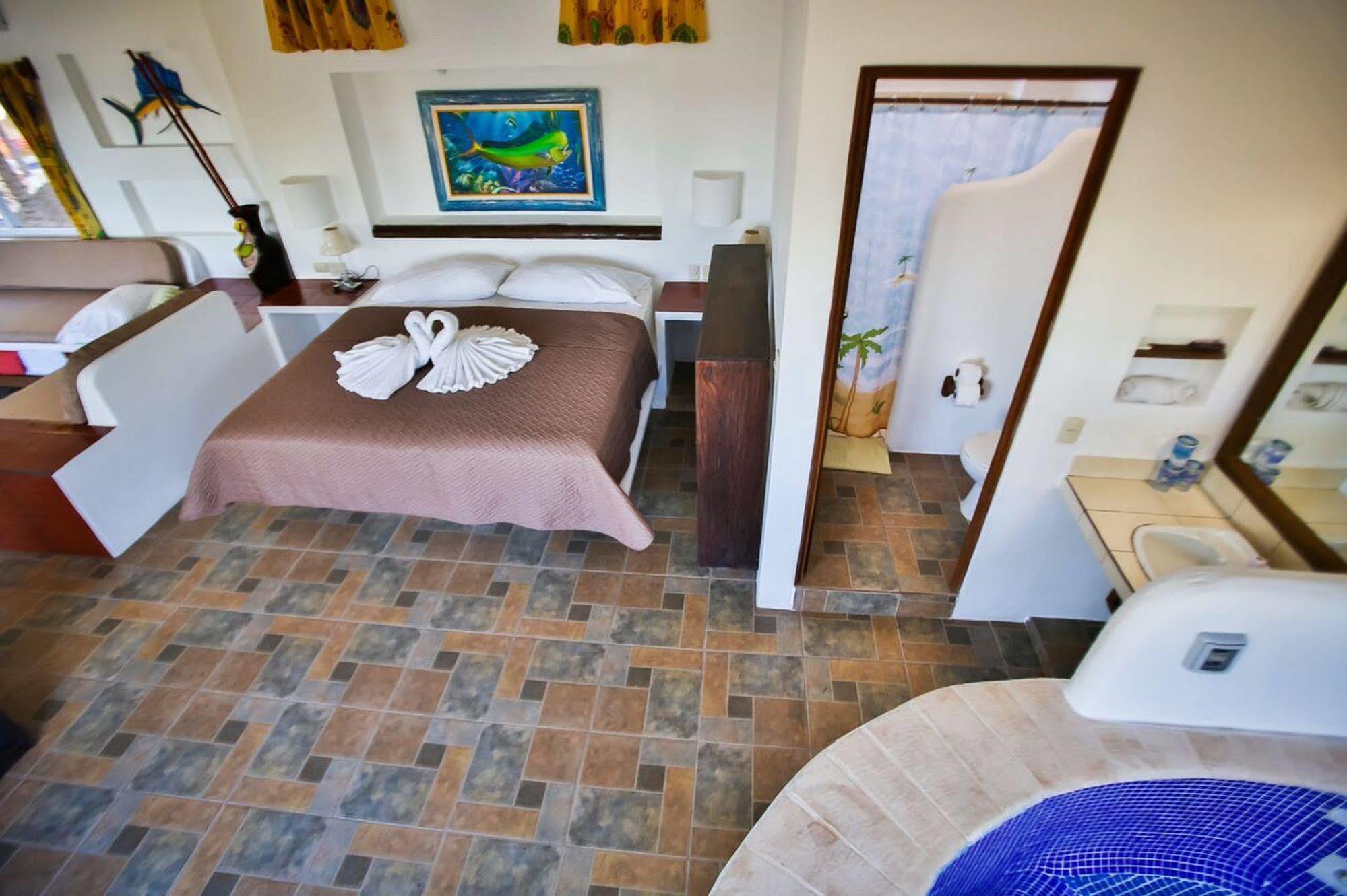 Playa Plana Hotel ハワイ エクステリア 写真